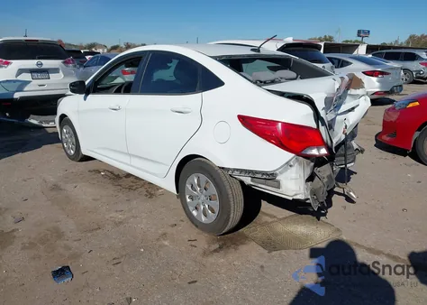 2015 Hyundai Accent Gls z USA, uszkodzony, nr VIN KMHCT4AE4FU801324